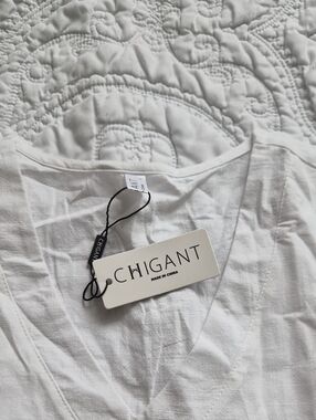 CHIGANT White V-Neck Blouse